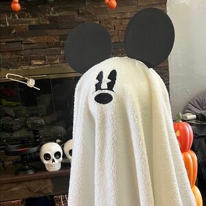 Sherpa Ghost Mickey